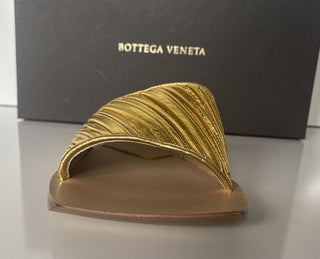 NIB 620 $ Bottega Veneta Damen-Slip-on-Ledersandalen in Gold 8 US (38 Eu) 578409 