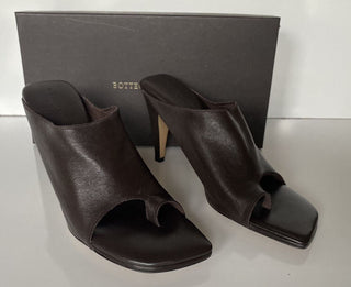 NIB $ 920 Bottega Veneta Lederpantoletten mit hohem Schaft, braune Schuhe 9,5 US 618760 
