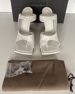 NIB $ 880 Bottega Veneta Leder Lux Mule Heels Weiße Schuhe 10 US (40 Eu) 610521