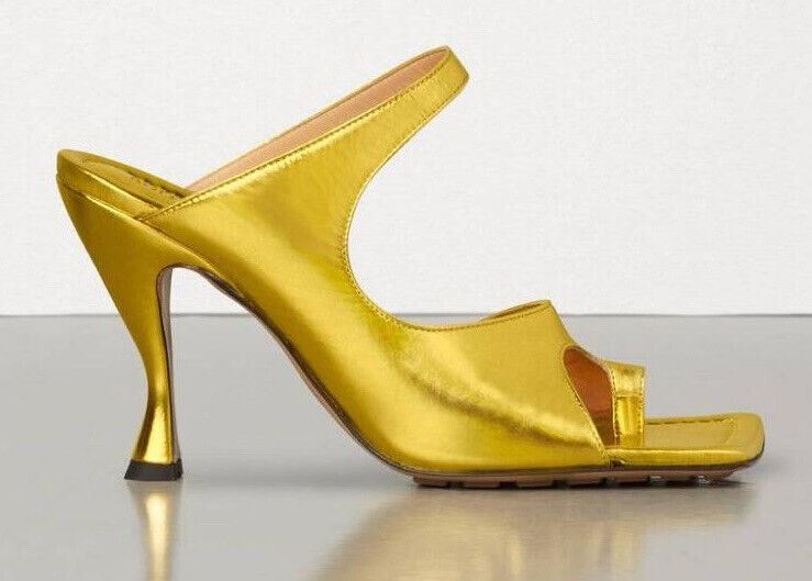 NIB $880 Bottega Veneta Leather Mule Heels Gold Shoes 8.5 US (38.5 Eu) 608834