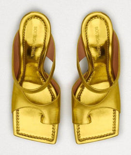 NIB $ 880 Bottega Veneta Leder Mule Heels Gold Schuhe 8,5 US (38,5 Eu) 608834 