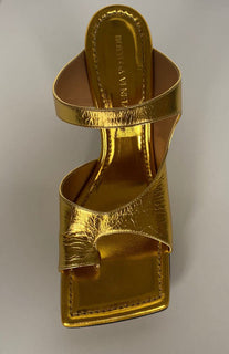 NIB $ 880 Bottega Veneta Leder Mule Heels Gold Schuhe 8,5 US (38,5 Eu) 608834 