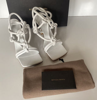 NIB $ 870 Bottega Veneta Leder Napa Dream High Vamp Weiße Schuhe 7 US 592033 