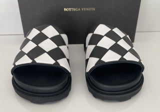 NIB 690 $ Bottega Veneta Herren Intrecciato Sandalen in Schwarz/Weiß 7 US (40) 578264 