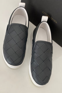 NIB $ 760 Bottega Veneta Intreciato Kalbsleder Graue Schuhe 8 US 578303 Italien 