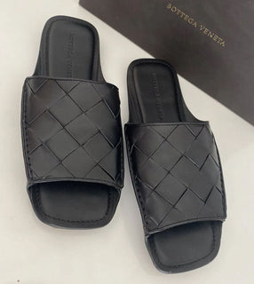 NIB $ 570 Bottega Veneta Herren Douglas Intreciato Ledersandalen 9 US 586304 