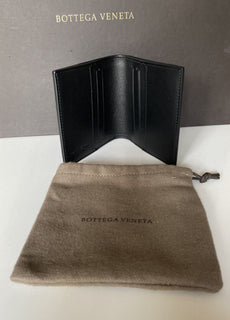 Neu mit Etikett: 750 $ Bottega Veneta Bifold-Geldbörse aus schwarzem Alligatorleder und französischem Leder 583611 