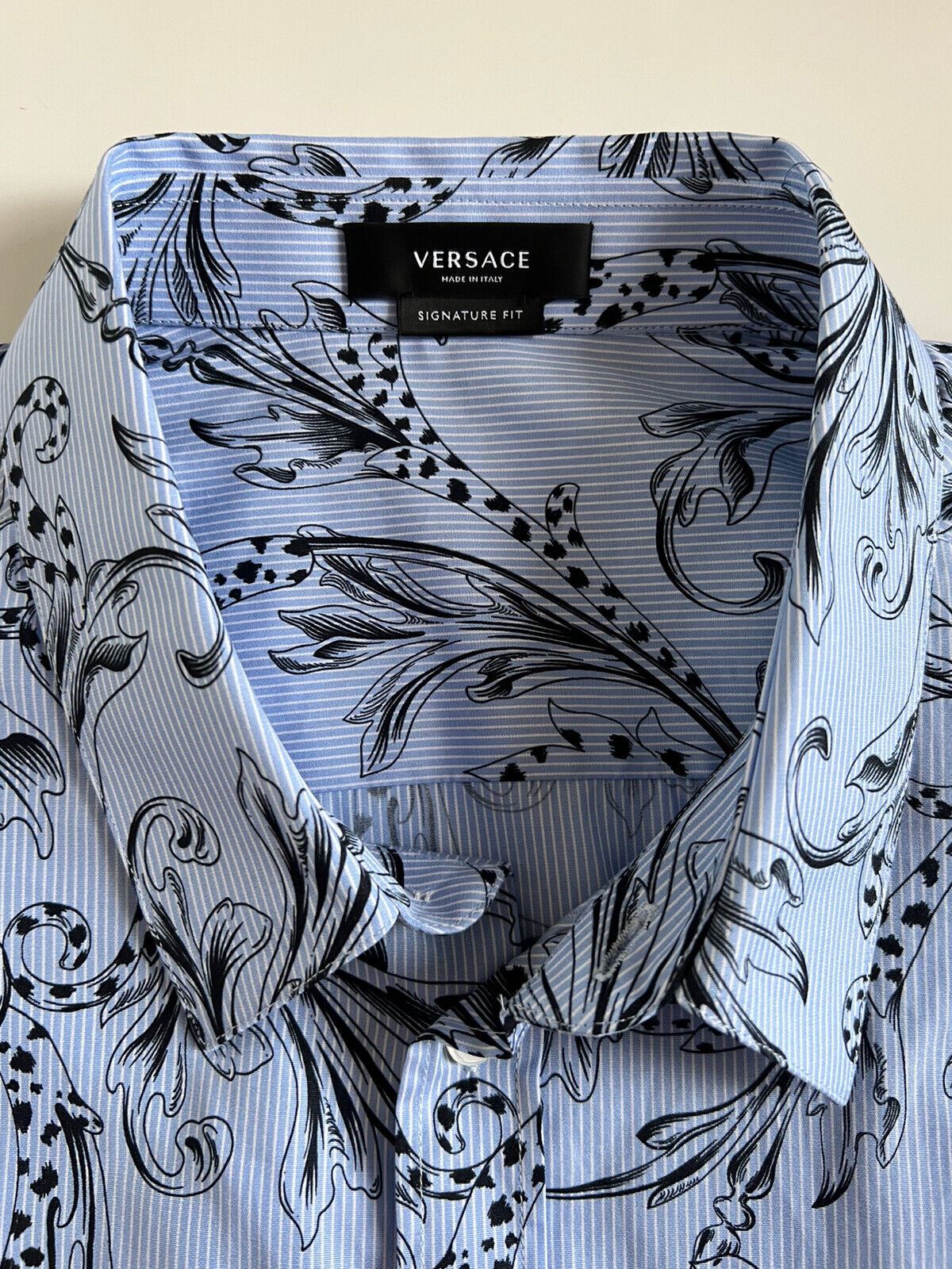 NWT $850 Versace Blue Graphic Print Dress Shirt Size 46 A87409 Made in Italy
