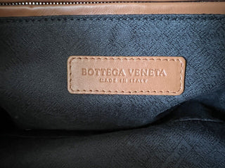 Neu mit Etikett: 1600 $ Bottega Veneta Leder Braun Große Kulturtasche 575554 Italien 