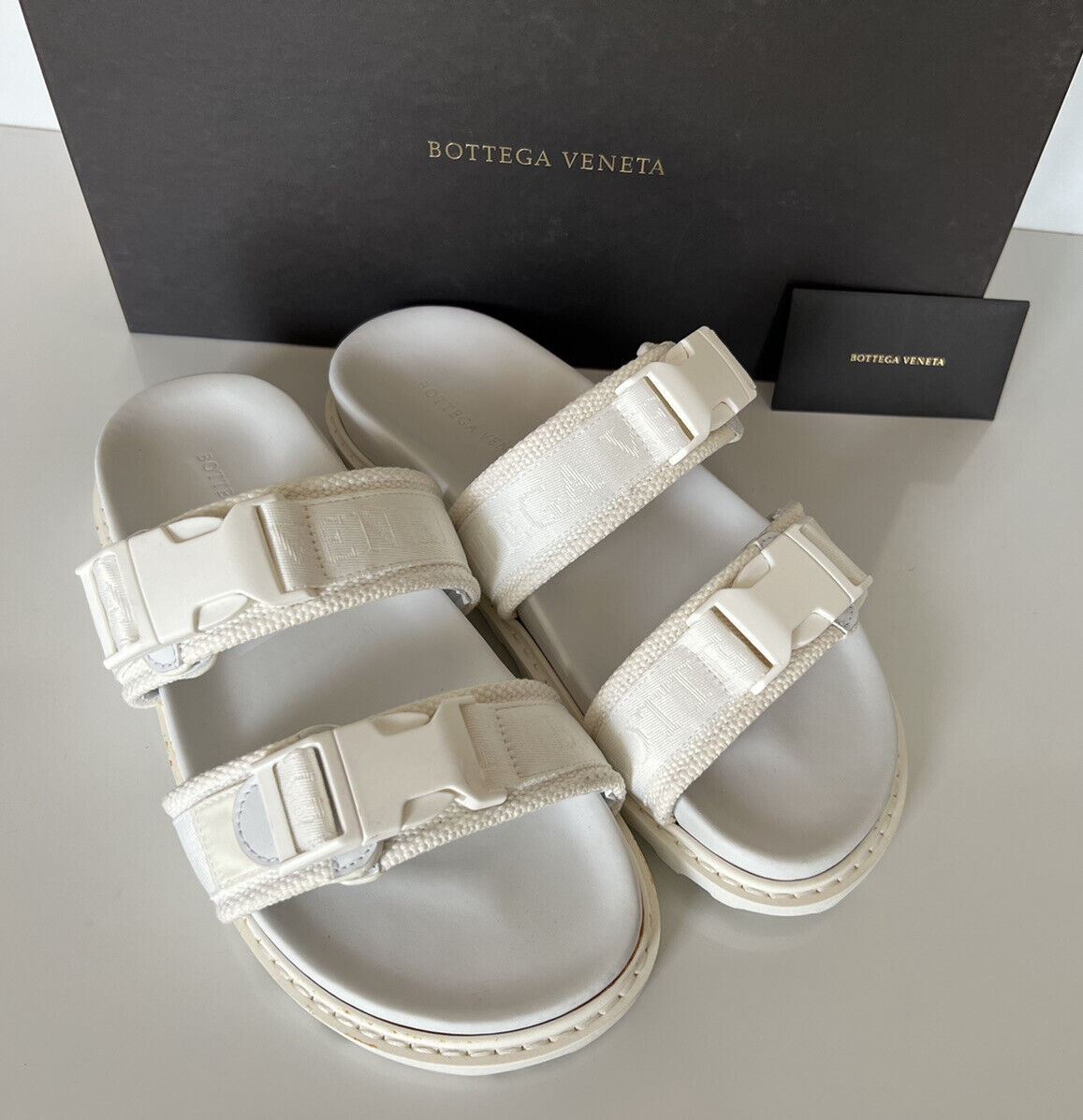 NIB $520 Bottega Veneta Men's Optic White Leather/Canvas Slides 9 US 578262