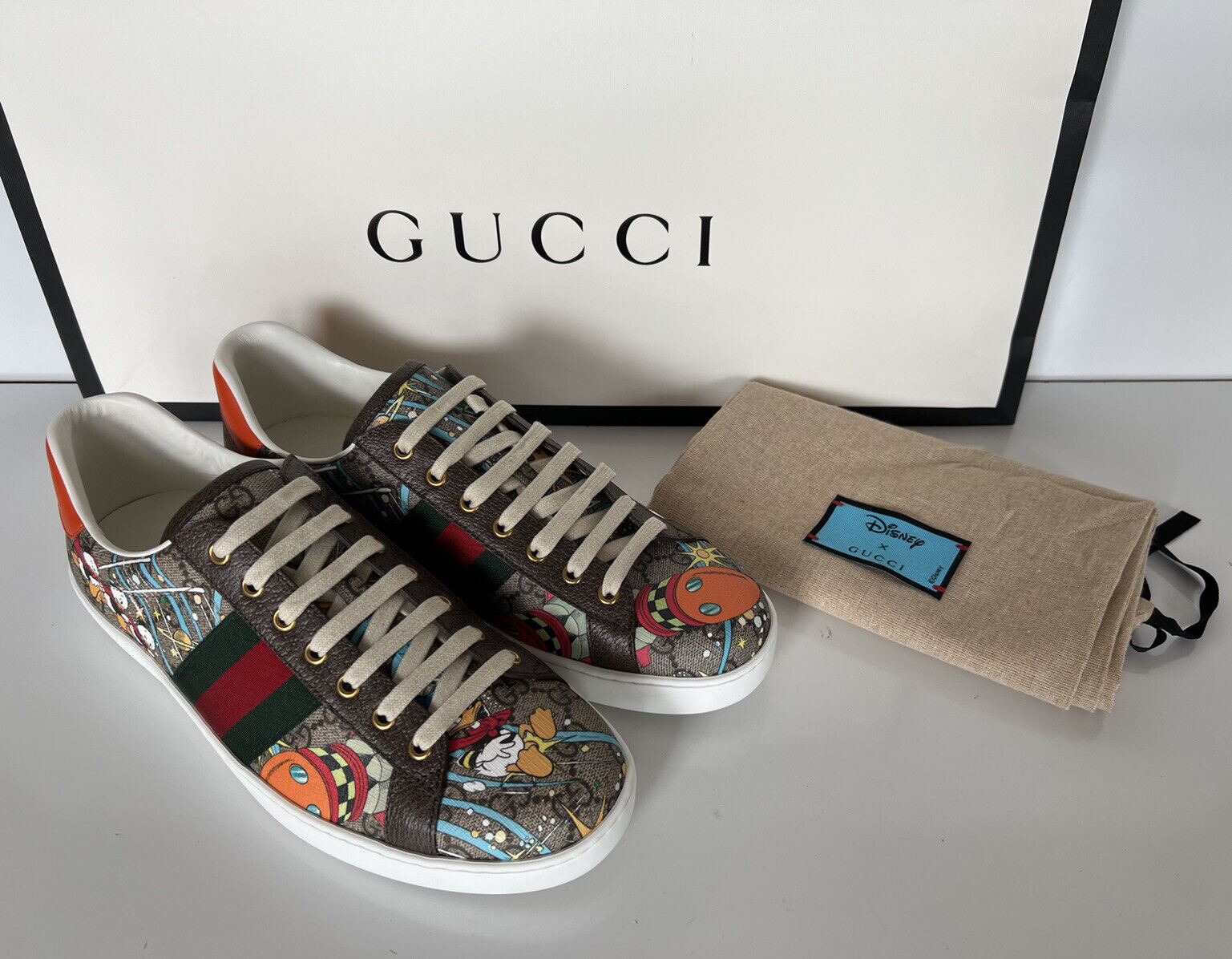 NIB Gucci Herren Donald Duck Sneakers 10,5 US (Gucci 10) Hergestellt in Italien 647950 