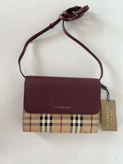 Neu mit Etikett: Burberry London Small Loxley Haymarket Check Dark Plum Umhängetasche 8037917 