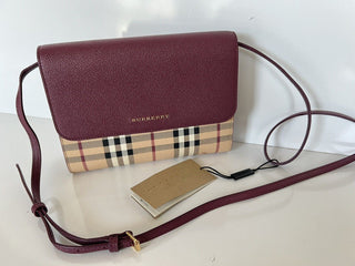 Neu mit Etikett: Burberry London Small Loxley Haymarket Check Dark Plum Umhängetasche 8037917 