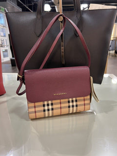 Neu mit Etikett: Burberry London Small Loxley Haymarket Check Dark Plum Umhängetasche 8037917 
