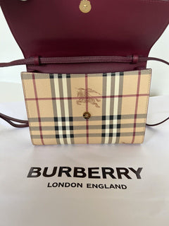 Neu mit Etikett: Burberry London Small Loxley Haymarket Check Dark Plum Umhängetasche 8037917 
