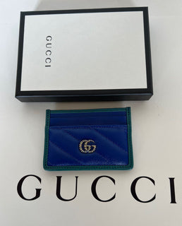 NIB Gucci GG Marmont gestepptes Leder-Kartenetui in Blau/Grün, hergestellt in Italien 573812 