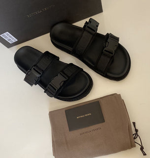 NIB $ 620 Bottega Veneta Herren-Slipper aus schwarzem Leder/Canvas 8 US 578262 