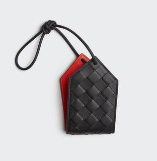 Кожаная багажная бирка Intrecciato за 330 долларов США Bottega Veneta, черная/оранжевая 629752 IT