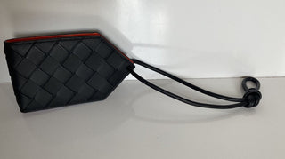 Кожаная багажная бирка Intrecciato за 330 долларов США Bottega Veneta, черная/оранжевая 629752 IT