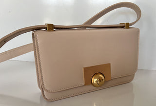 Neu mit Etikett: 2100 $ Bottega Veneta Mini-Umhängetasche aus Sattelleder 587222 Hergestellt in Italien