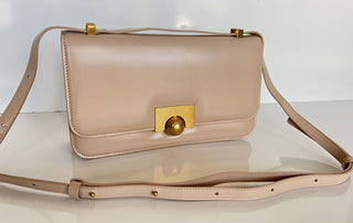 NWT 2540 $ Bottega Veneta Sattelleder Mittelgroße Umhängetasche 578009 Hergestellt in Italien