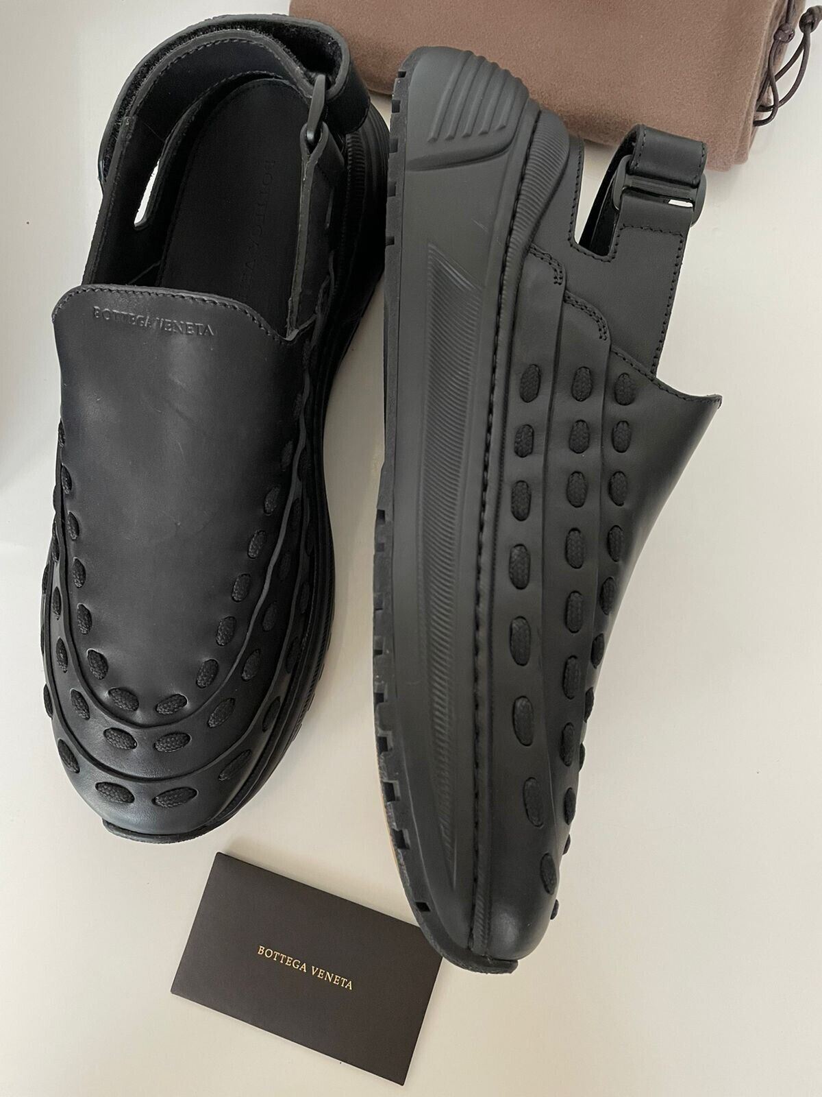 NIB $950 Bottega Veneta Mens Leather Black Sneakers Sandals 11 US (44 Eu) 578304