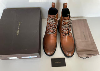 NIB $ 1200 Bottega Veneta Kalbsleder braune Stiefeletten 12 US (45 Euro) 548145 