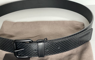 Neuer schwarzer Gürtel aus perforiertem Leggero-Kalbsleder von Bottega Veneta für 490 $ 90/36 571068 