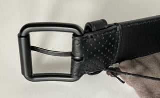 Neuer schwarzer Gürtel aus perforiertem Leggero-Kalbsleder von Bottega Veneta für 490 $ 90/36 571068 