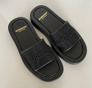 NIB Burberry Damen-Sandalen mit besticktem Mesh-Logo, 8 US (38 Euro) 8039250 