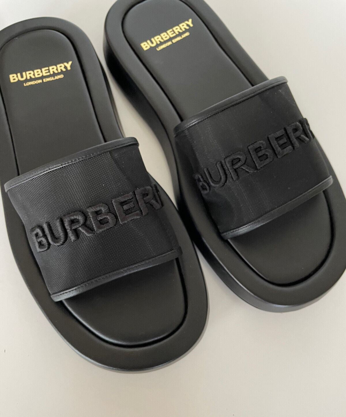 NIB Burberry Women's Embroidered Mesh Logo Slides Sandals 8 US (38 Euro) 8039250