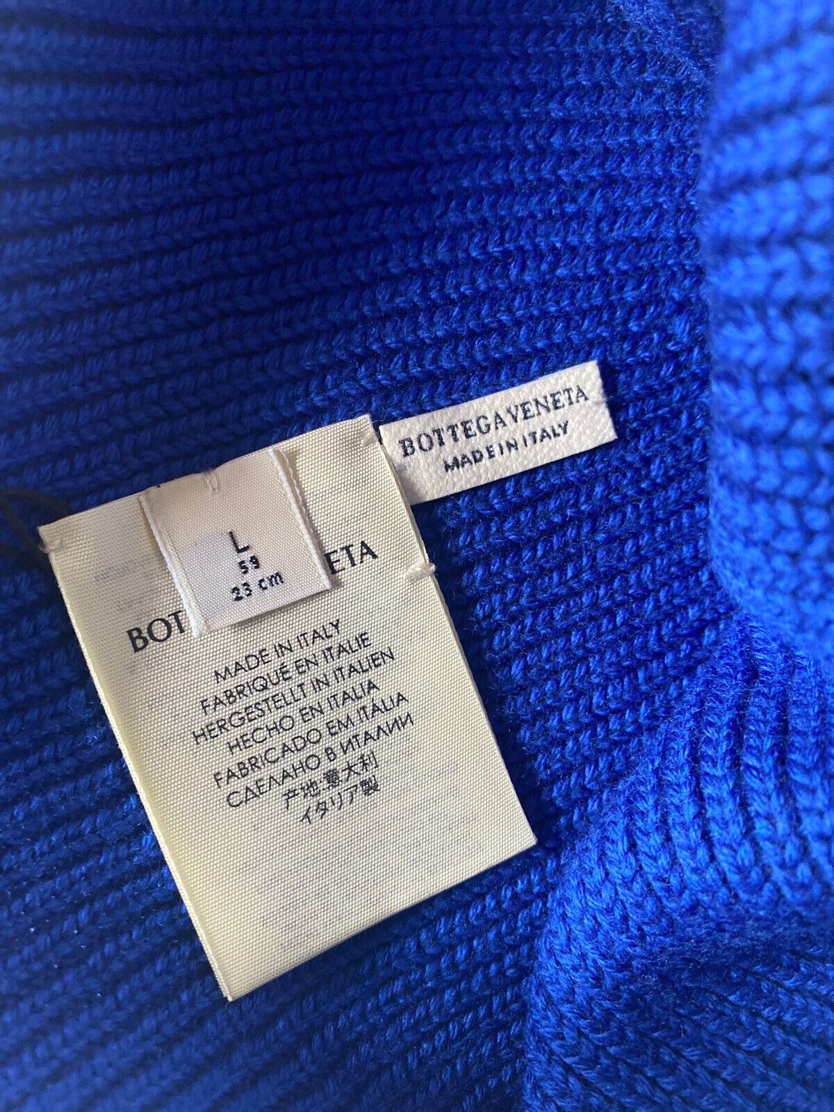 Neu mit Etikett: 390 $ Bottega Veneta Trikotmütze aus 100 % Wolle, Blau, Größe L, 608240, Italien 