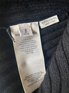 Neu mit Etikett: 350 $ Bottega Veneta Strickmütze aus 100 % Kaschmir Schwarz Klein 597145 Italien 