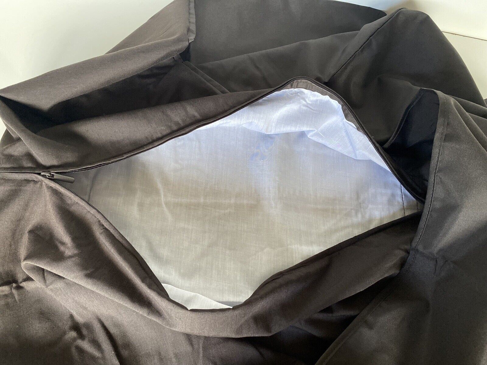 Новая сумка для одежды Bottega Veneta для пальто/комбината/платья коричневого цвета, длина 54,5 x ширина 27 дюймов 