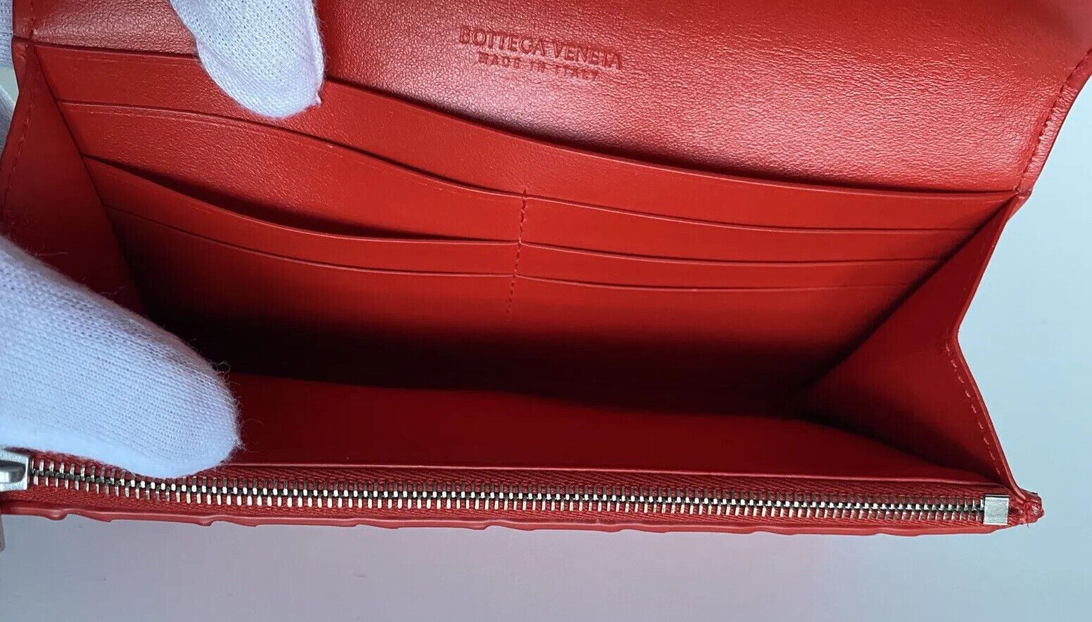 Neu mit Etikett: 830 $ Bottega Veneta Leder-Geldbörse in Rot 600873 