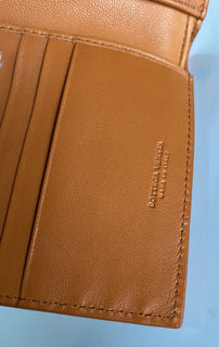 NWT Bottega Veneta Intrecciato Leder Clay Bi-Fold Wallet 196207 Italien 