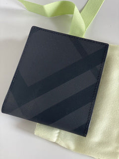 Neue 350-Dollar-Burberry-Karo-Bifold-Geldbörse aus dunklem Anthrazitleder, Italien 8014481 