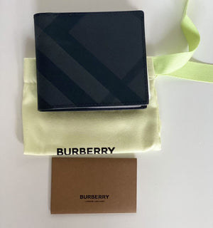 Neue 350-Dollar-Burberry-Karo-Bifold-Geldbörse aus dunklem Anthrazitleder, Italien 8014481 