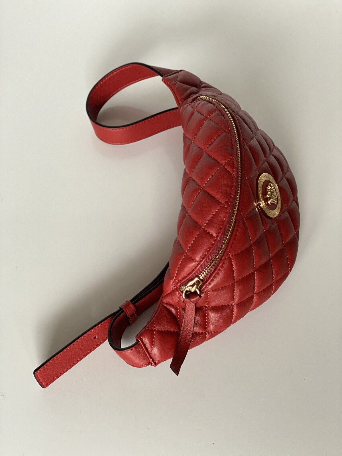Neu mit Etikett: Versace Damen-Gürtel-/Taillen-/Körpertasche aus gestepptem Lammleder in Rot, 1A02151, Italien 