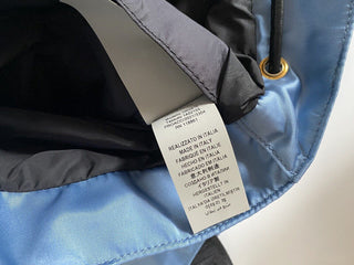 Neu mit Etikett: Versace Rucksack aus Nylon/Leder in Kornblumenblau, hergestellt in Italien, 1002876 1A02155 