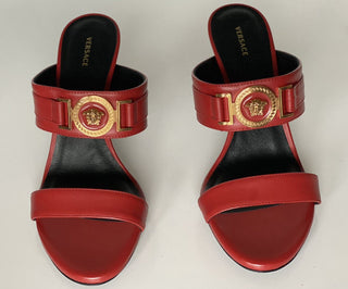 NIB VERSACE Medusa Damen Rote Pumps Sandalen 7 US (37 Euro) Hergestellt in Italien D1NPS 