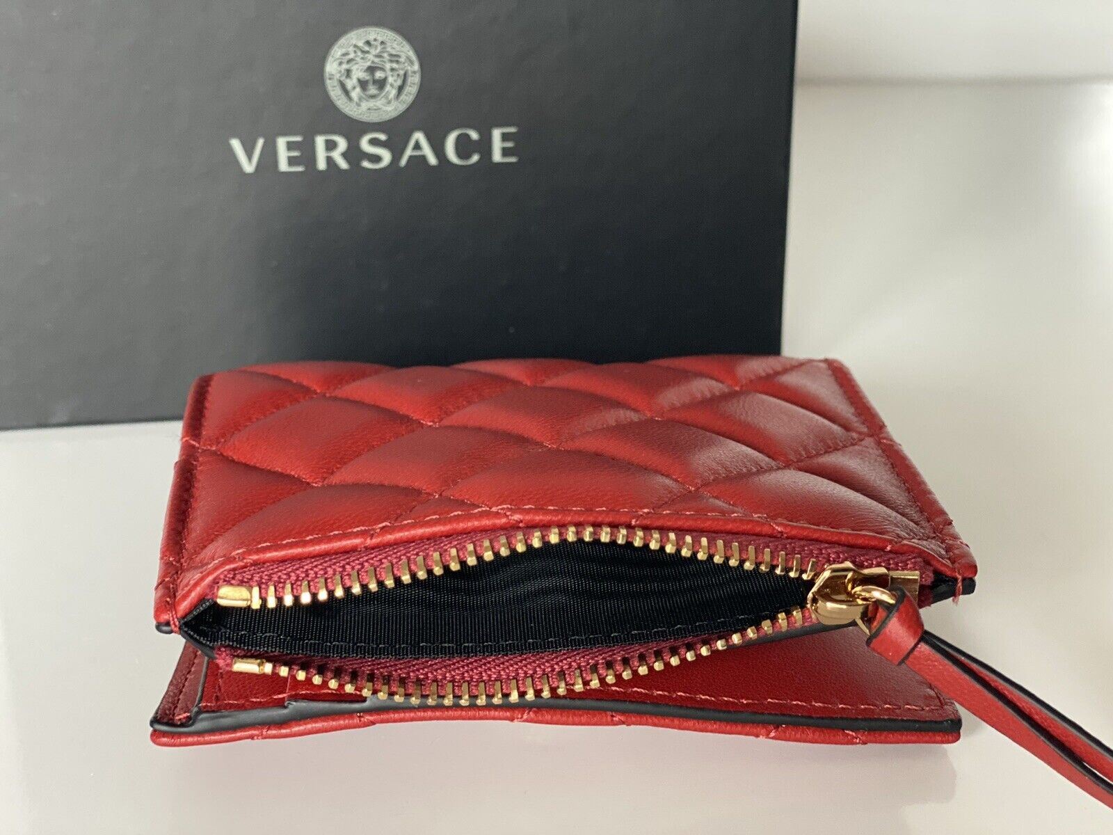 Красный кожаный стеганый кошелек на молнии NWT Versace Medusa Head IT 1A03912 