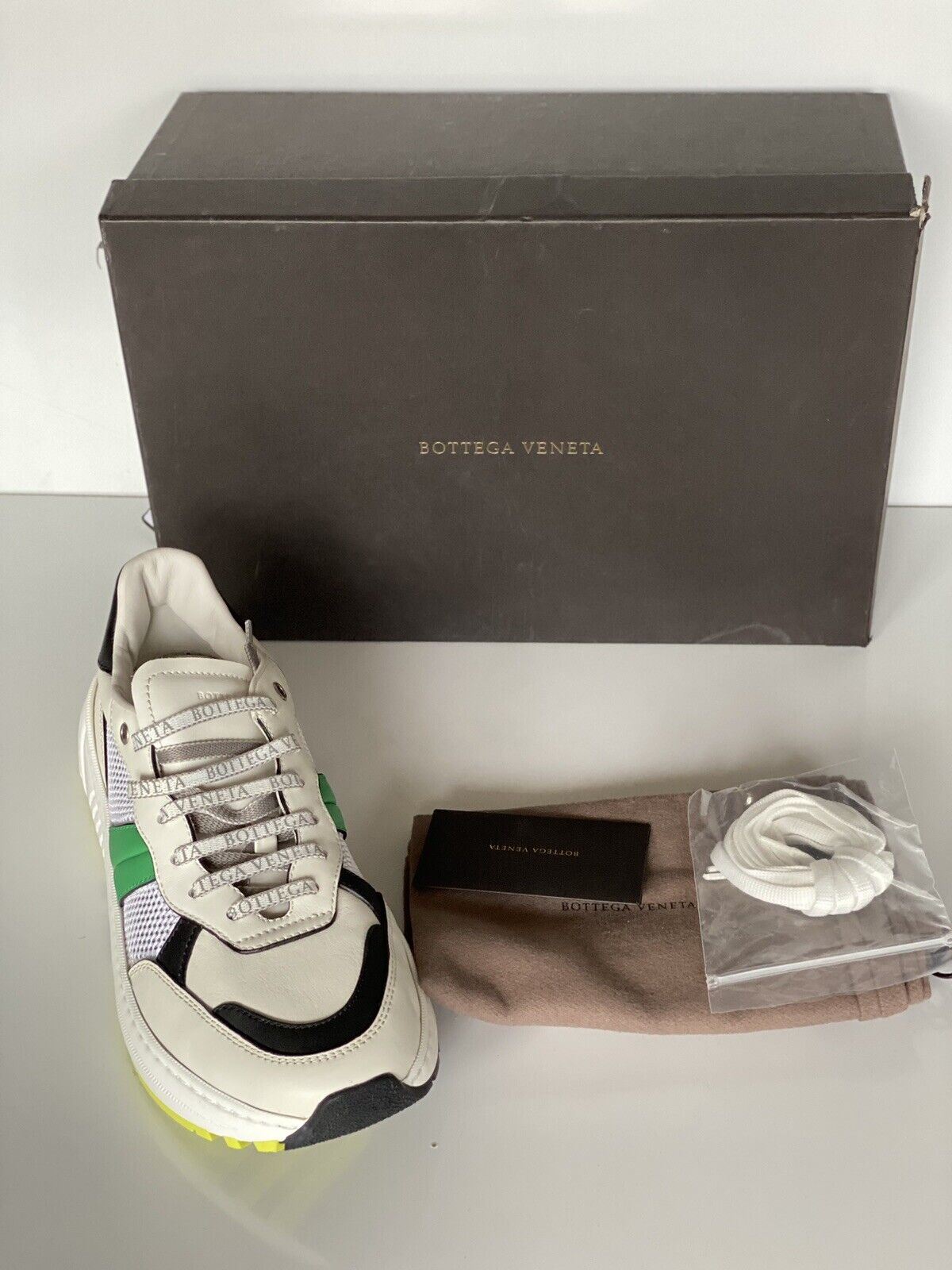 NIB 790 долларов США Bottega Veneta Мужские кроссовки из кожи и сетки, белые 11 (США) 565646 9078