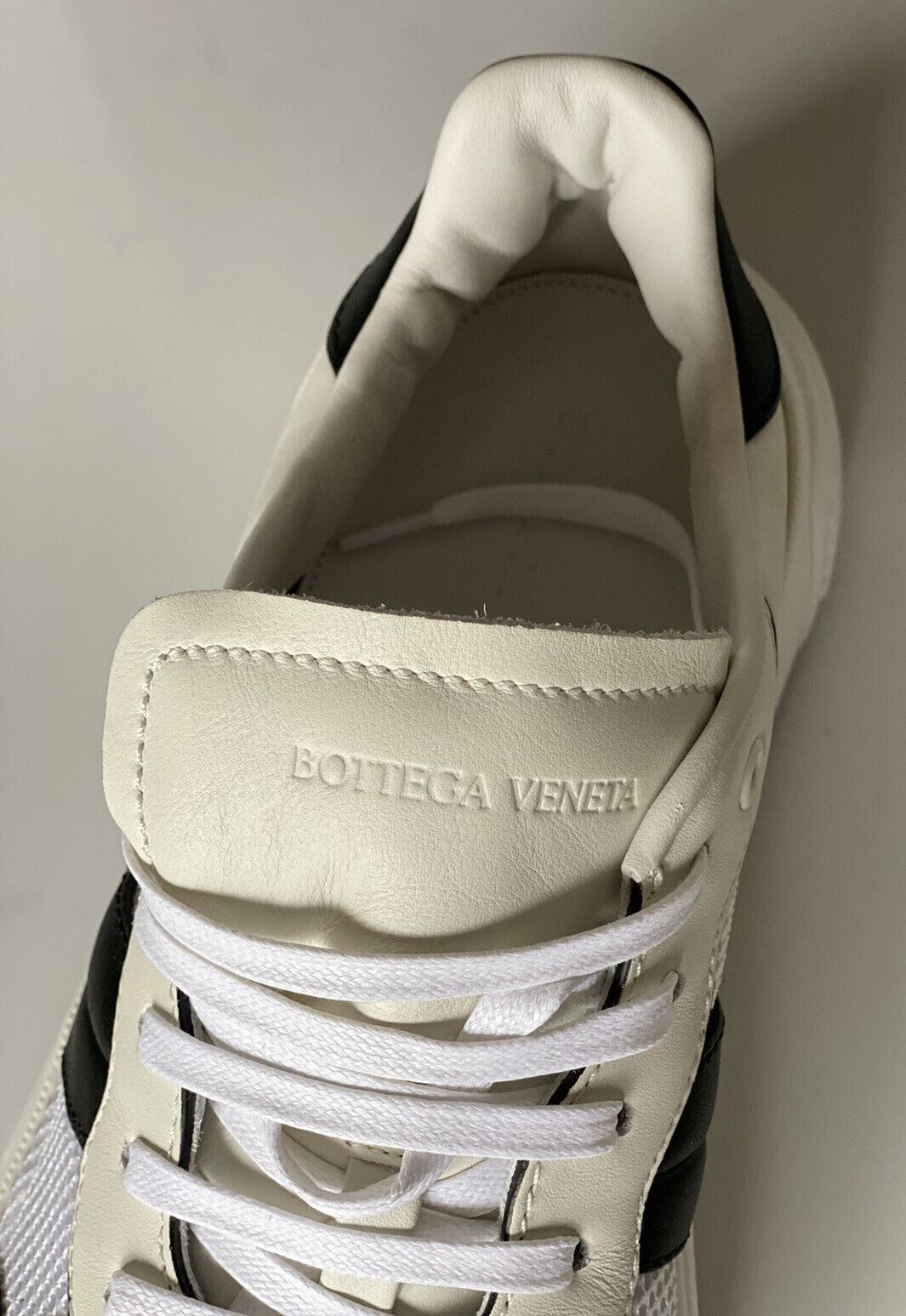 Мужские кроссовки из кожи и сетки Bottega Veneta, белые/черные, 790 долларов США, 12, США 565646