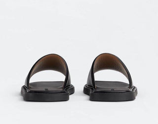 NIB $ 690 Bottega Veneta Herren-Sandalen aus Wiener Kalbsleder Schwarz 9 US 667087 IT