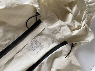 Neu mit Etikett: 1.850 $ Bottega Veneta Herren-Blouson-Tech-Nylon-Kreidejacke mit Kapuze 42 US