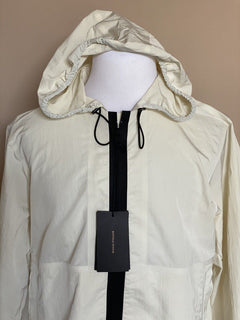 Neu mit Etikett: 1.850 $ Bottega Veneta Herren-Blouson-Tech-Nylon-Kreidejacke mit Kapuze 42 US