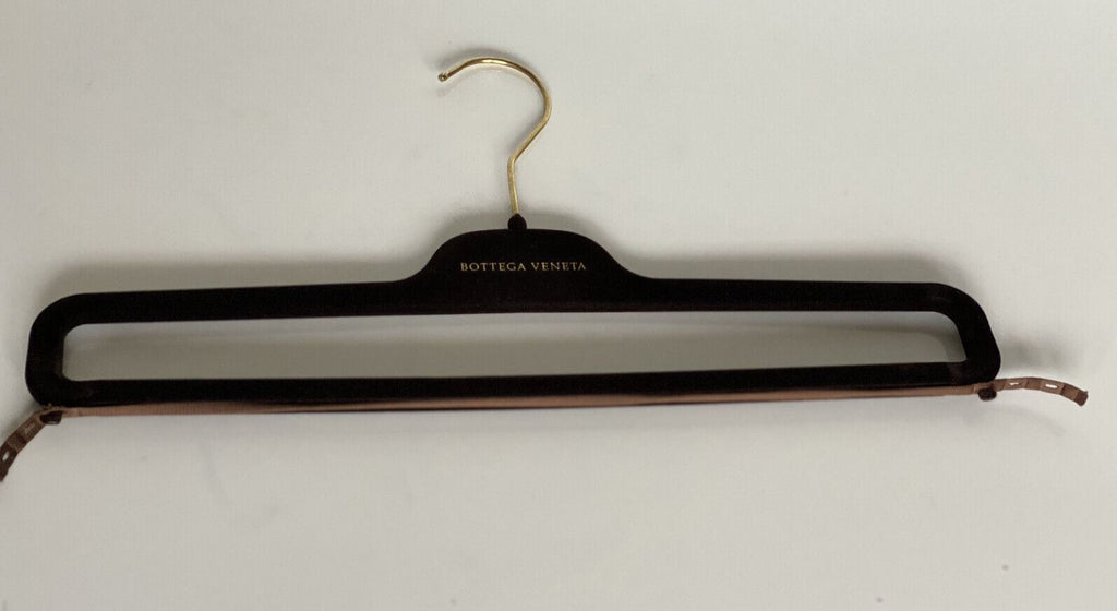 Bottega Veneta 15" Hosenbügel aus braunem Samt mit goldenen Beschlägen 
