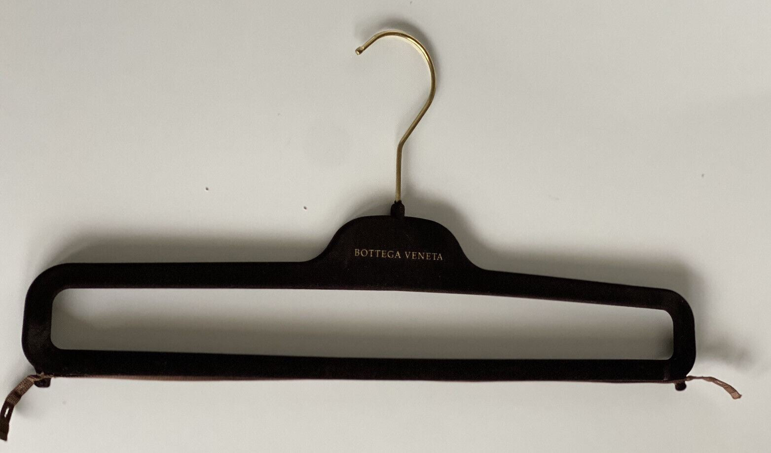 Коричневые бархатные вешалки для брюк Bottega Veneta 15 дюймов с золотой фурнитурой 