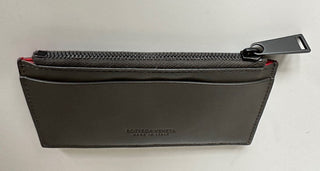 Neu mit Etikett: 520 $ Bottega Veneta Leder-Slim-Geldbörse Intreccio Weave Graphite, Red 591379